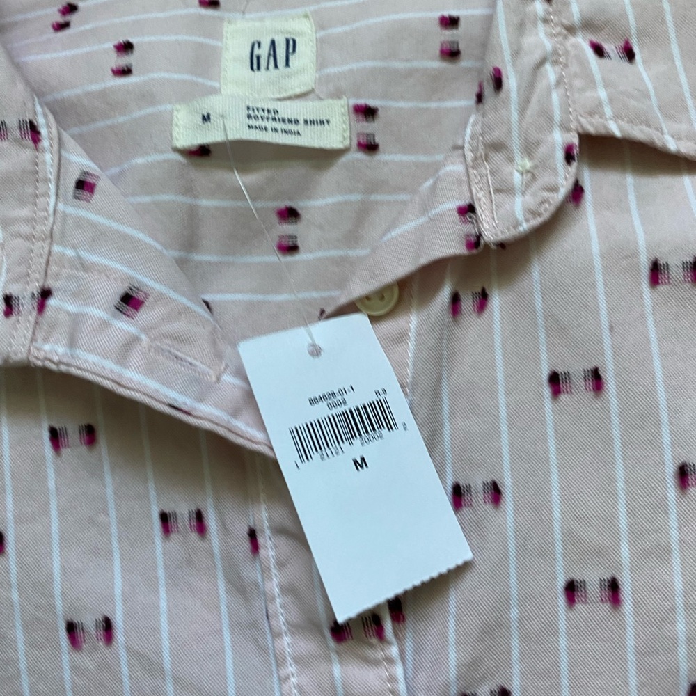 Gap Womens Fitted Boyfriend Shirt Pink Striped Button Down Size Medium NWT - Picture 4 of 8